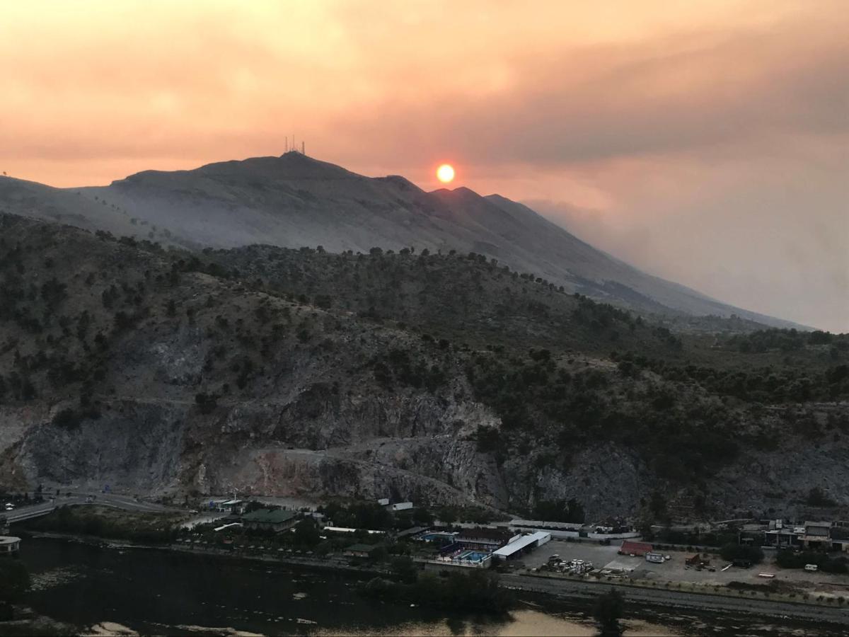 Sunset Hostel Шкодер Екстер'єр фото